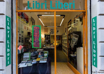 libri_liberi_vetrina